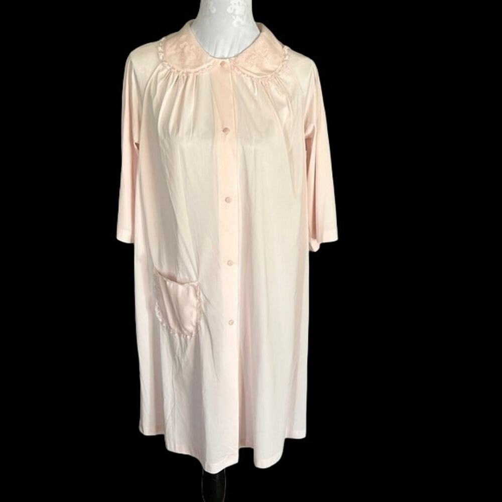 M VTG Robe Housecoat Pastel Pink Shadowline Cottagecore Classic Peter Pan Lace